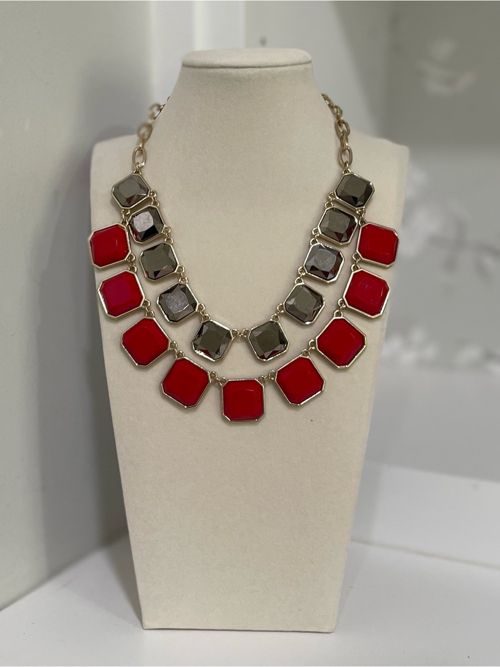 NWT Gold Tone Statement Necklace Red Gunmetal Gray Layered Bold Cookie Lee